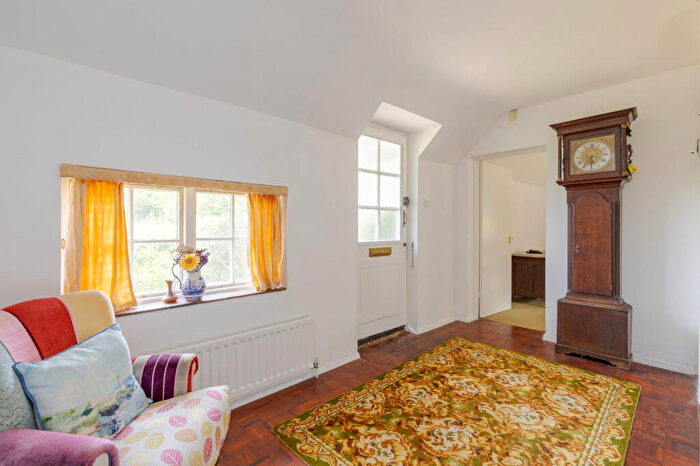 3 Bedroom Detached Bungalow For Sale In Chinthurst Lane, Shalford, Guildford, GU4