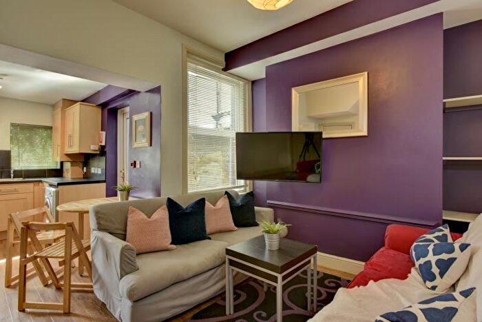 5 Bedroom Terraced House To Rent In King Edward Street, Exeter, EX4