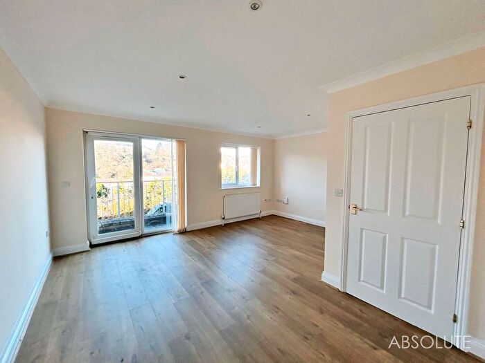 3 Bedroom End Terrace House To Rent In St. Peters Close, Torquay, TQ2