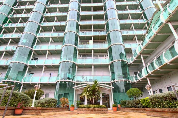 2 Bedroom Flat To Rent In Sydney Road, Enfield, EN2