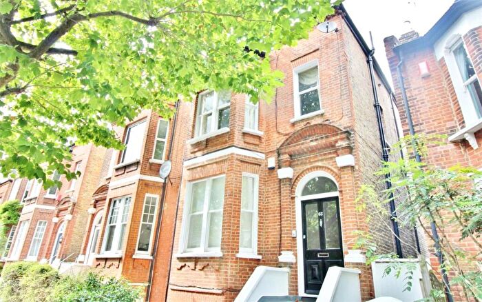2 Bedroom Apartment To Rent In St. Johns Park, London, SE3