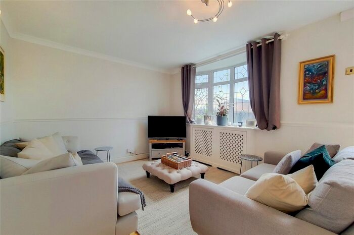 3 Bedroom End Terrace House To Rent In Waverton Road, Earlsfield, SW18