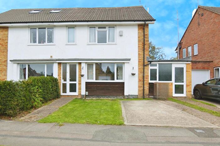 4 Bedroom Semi-Detached House For Sale In Allendale Road, Earley, RG6