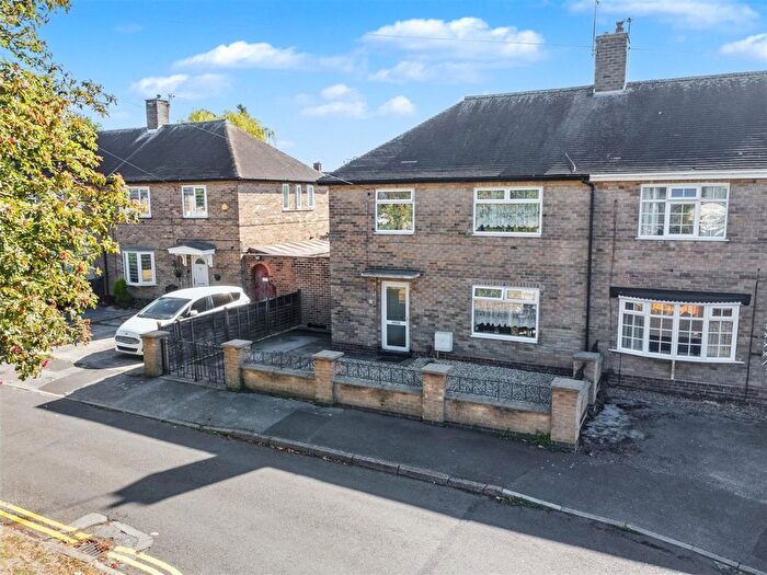 3 Bedroom Semi Detached House For Sale In Greencroft, Clifton, NG11