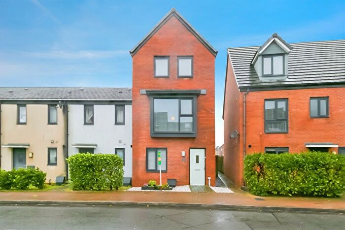 4 Bedroom End Of Terrace House For Sale In Ffordd Y Mileniwm, Barry, CF62