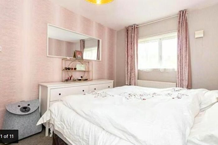 1 Bedroom Flat To Rent In Beard Rd, London, KT2