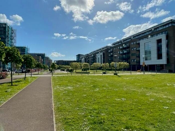 2 Bedroom Flat To Rent In Hartland House, Ferry Court, Cardiff, CF11