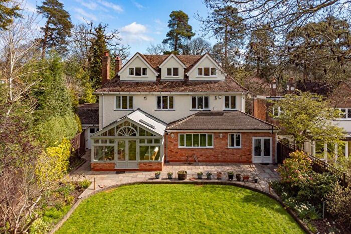 6 Bedroom Detached House For Sale In Warwick Road, Solihull, B91