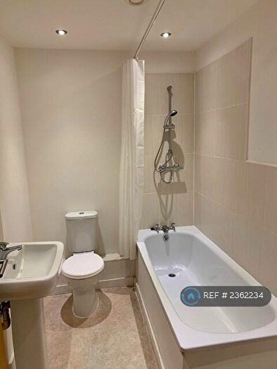 1 Bedroom Flat To Rent In Skyline, Barnsley, S70