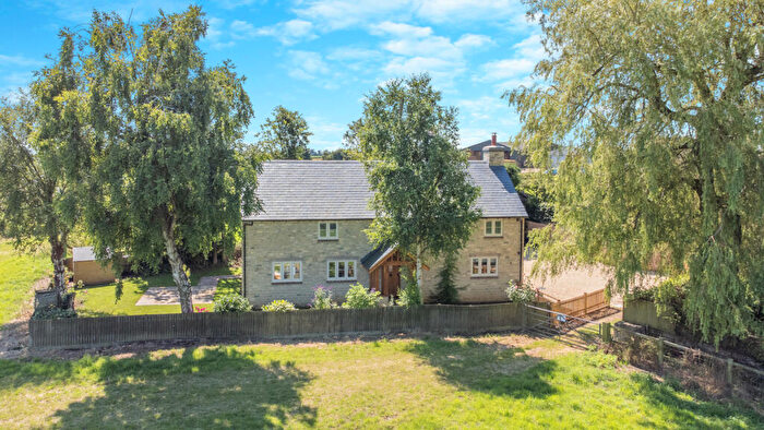 3 Bedroom Detached House For Sale In Duck End Hinton In The Hedges Brackley, Northamptonshire, NN13