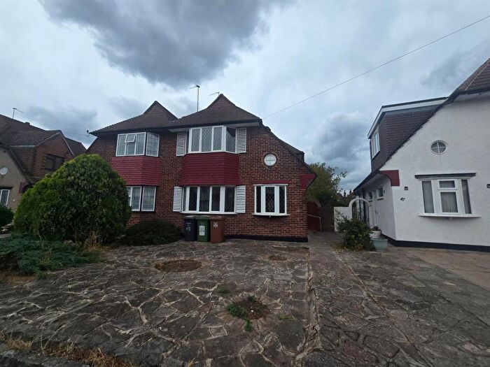 4 Bedroom Property To Rent In Woodham Road, London, SE6
