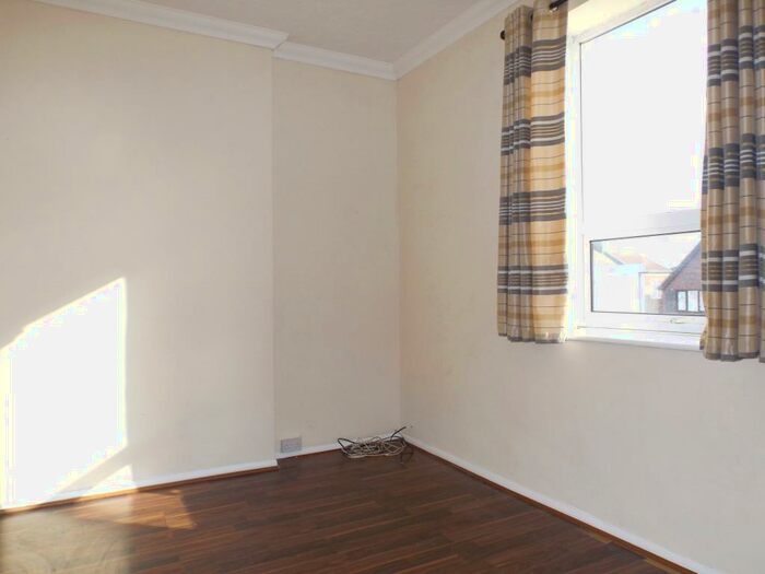 1 Bedroom Flat To Rent In West Avenue, Clacton-on-Sea, CO15