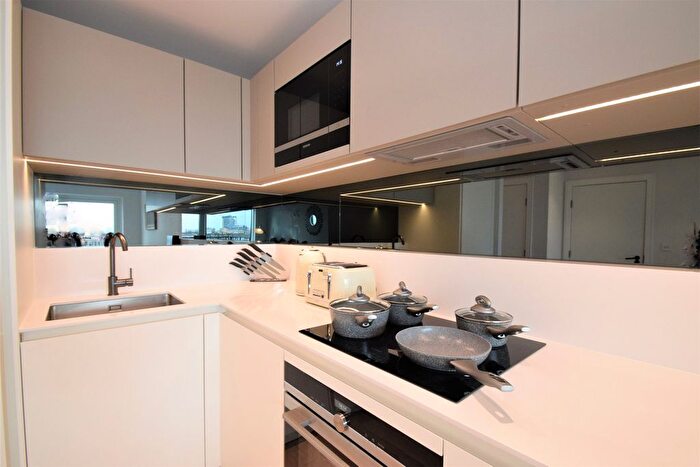 1 Bedroom Flat To Rent In Chelsea Creek, London, SW6