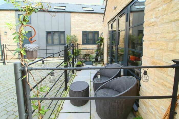 1 Bedroom Terraced House To Rent In London Road, Cirencester, GL7
