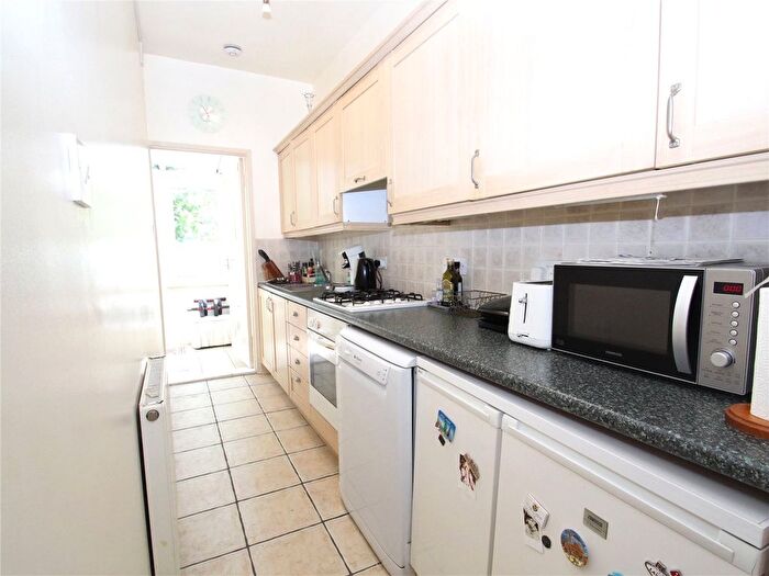 1 Bedroom Flat To Rent In Schubert Road, Putney, London, SW15