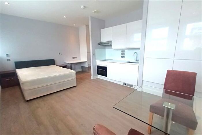 Studio To Rent In Sentinel Square, Hendon, NW4
