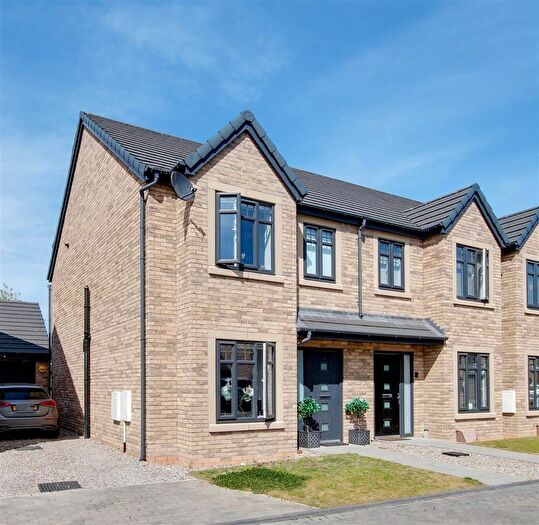 3 Bedroom End Of Terrace House For Sale In Coulson Croft, Gilberdyke, HU15