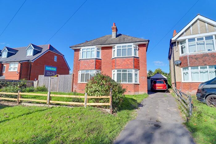 3 Bedroom Detached House For Sale In Weston Lane, Woolston, SO19