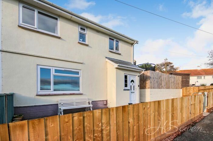 3 Bedroom Semi-Detached House To Rent In Overclose, Paignton TQ3
