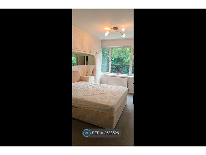 2 Bedroom Flat To Rent In October Place, London, NW4