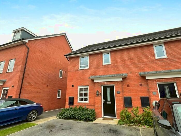 3 Bedroom Semi-Detached House For Sale In Medlock Street, Northwich, CW9