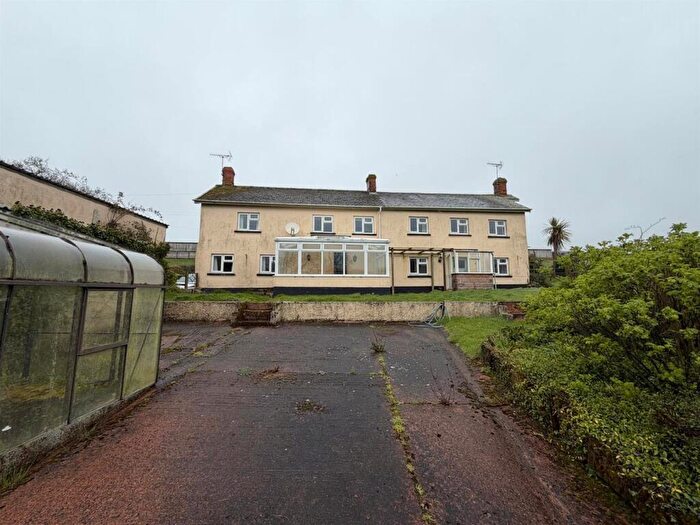 5 Bedroom Detached House To Rent In Pennymoor, Tiverton, EX16