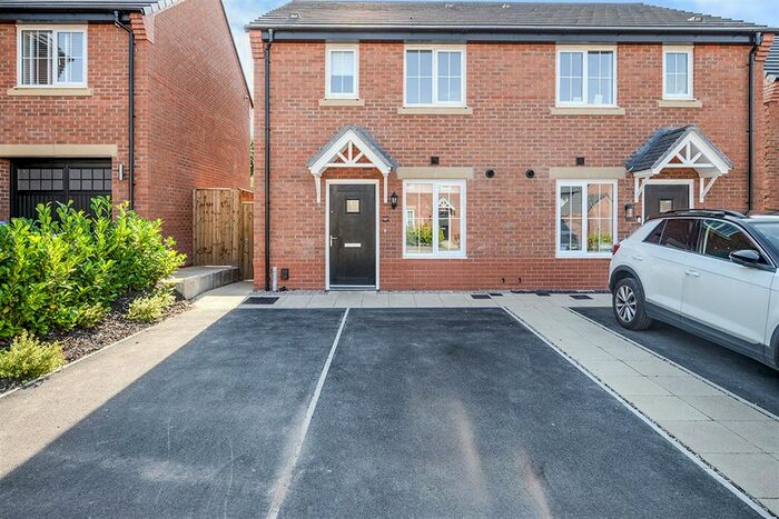 3 Bedroom Semi-Detached House To Rent In Stratford Drive, Prescot, L34