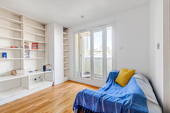 1 Bedroom Flat To Rent In Farringdon Road, Farringdon, EC1M