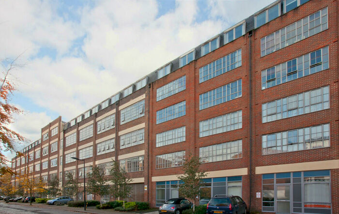 1 Bedroom Apartment To Rent In Peckham Grove, SE15