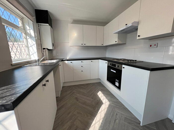 3 Bedroom End Of Terrace House To Rent In Pendennis Road, Freshbrook, Swindon, SN5