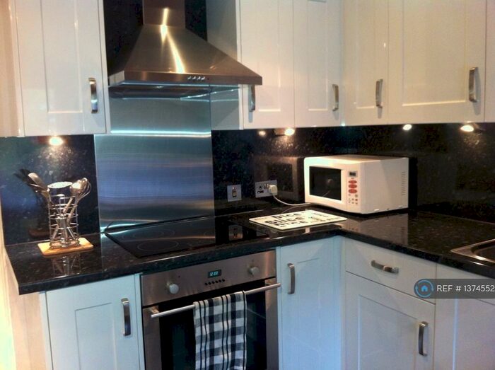 2 Bedroom Flat To Rent In North Deeside Road, Peterculter, AB14