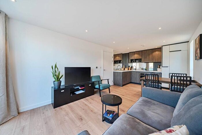 2 Bedroom Flat To Rent In Conington Road, Deptford, London, SE13