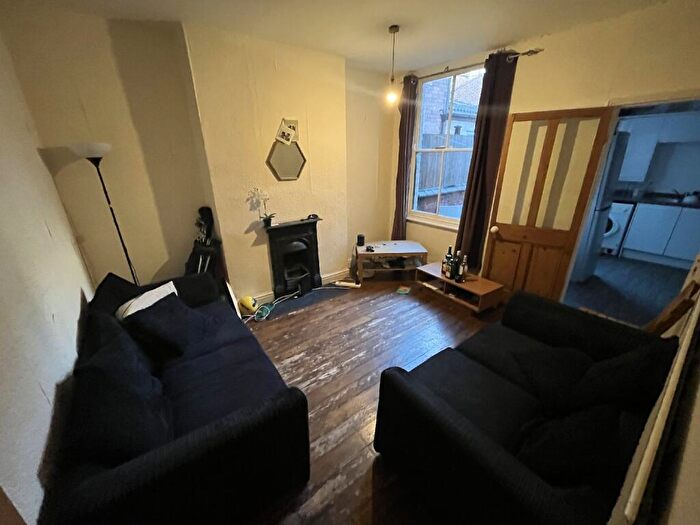 4 Bedroom House To Rent In Cottesmore Road, Lenton, Nottingham, Nottinghamshire, NG7