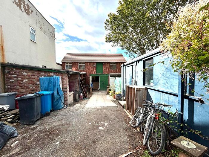 Detached House For Sale In Union Street, Kettering, Northamptonshire, NN16