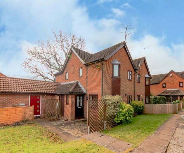 1 Bedroom Terraced House To Rent In Fox Road, Haslemere, GU27