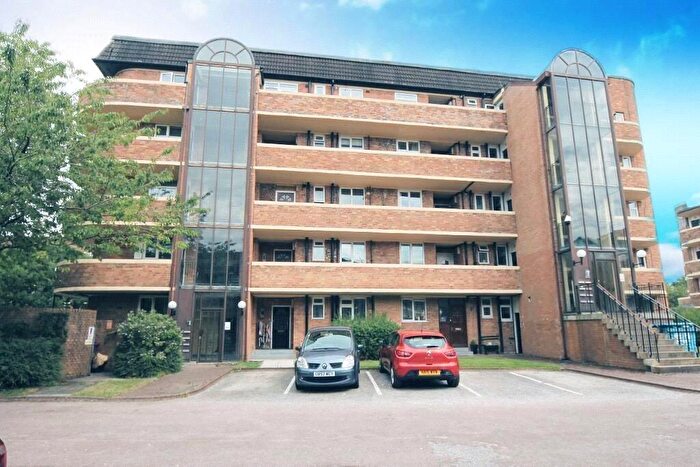 1 Bedroom Apartment To Rent In Minster Court, Liverpool, Merseyside, L7