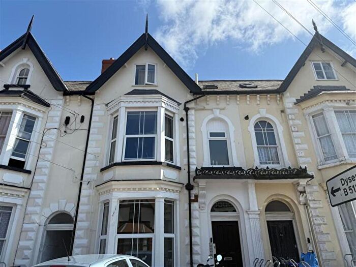 2 Bedroom Flat To Rent In Bath Street, Rhyl, LL18