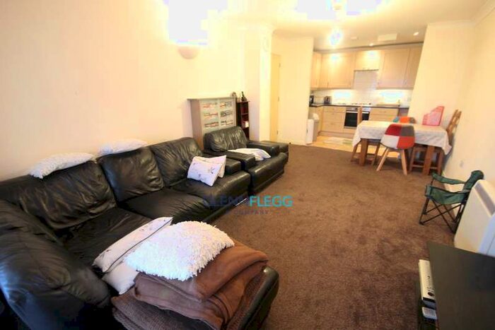 2 Bedroom Apartment To Rent In ***let Agreed***burnham, Slough***let Agreed***, SL1
