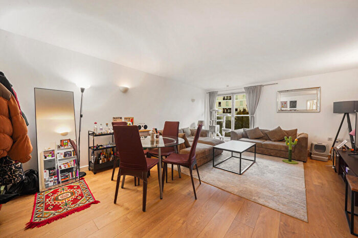 2 Bedroom Apartment For Sale In Michigan Building Biscayne Avenue London, E14