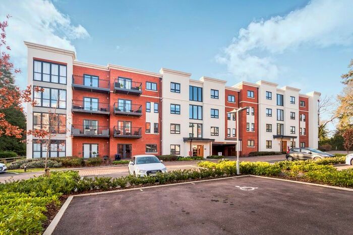 2 Bedroom Flat To Rent In London Road, Binfield, Bracknell RG42