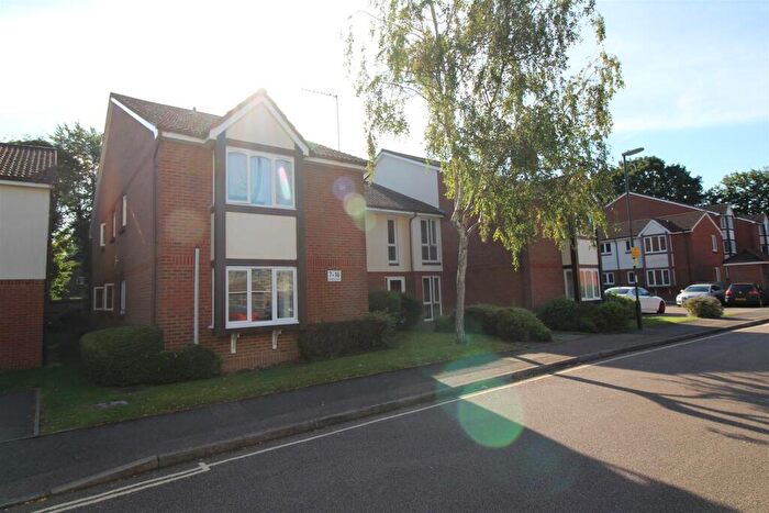 1 Bedroom Apartment To Rent In Maunsell Park, Station Hill, Crawley, West Sussex., RH10