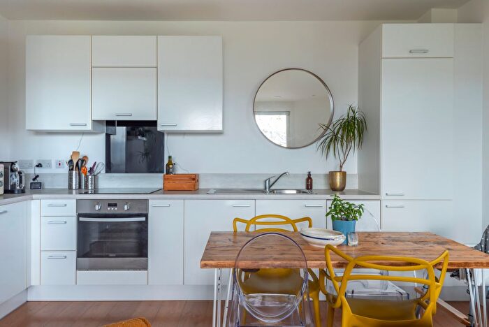 1 Bedroom Flat For Sale In Navigation Road, London, E3