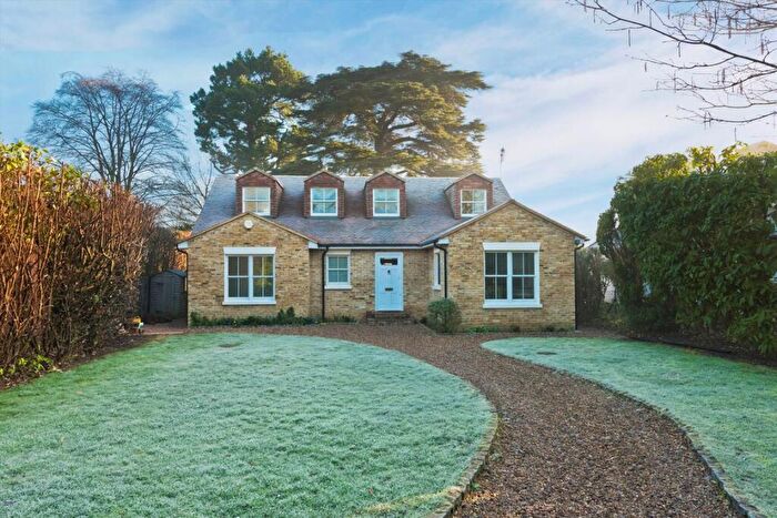 4 Bedroom House To Rent In Hamm Court, Weybridge, KT13