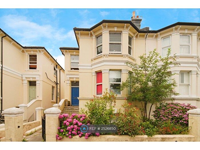 3 Bedroom Maisonette To Rent In Clarendon Villas, Hove, BN3