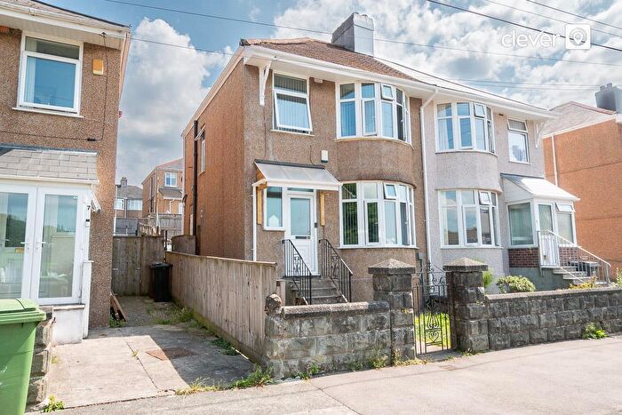 3 Bedroom Semi-Detached House For Sale In Dovedale Road, Beacon Park, Plymouth, PL2