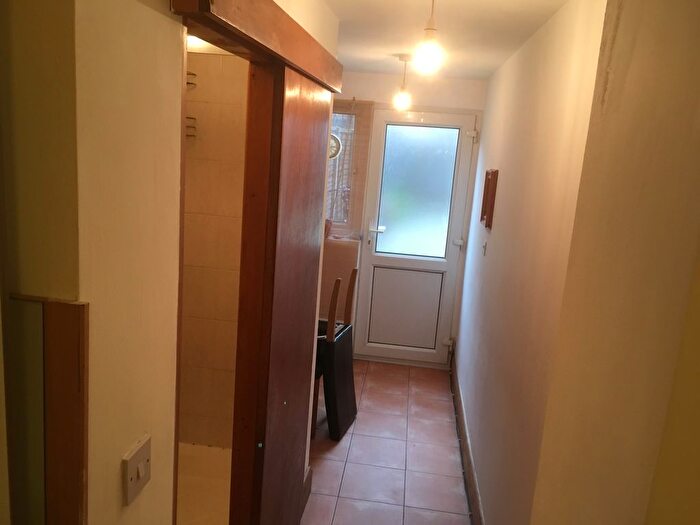 Studio To Rent In Linthorpe Road, London, N16