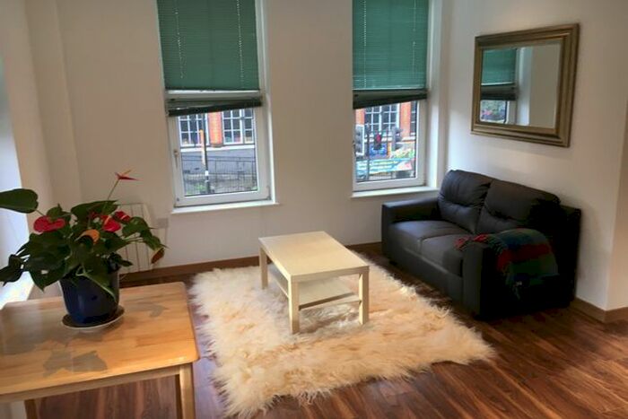 1 Bedroom Flat To Rent In Hornsey Road, Islington, Holloway, North London, N7