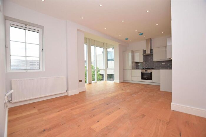 2 Bedroom Flat To Rent In Newfoundland Circus, Bristol, BS2