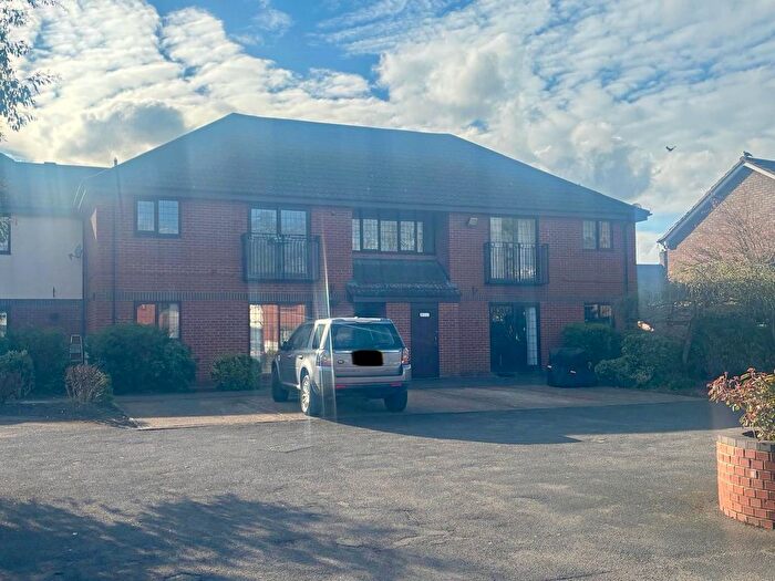 2 Bedroom Flat To Rent In Wharf Road, Wendover, Aylesbury, HP22