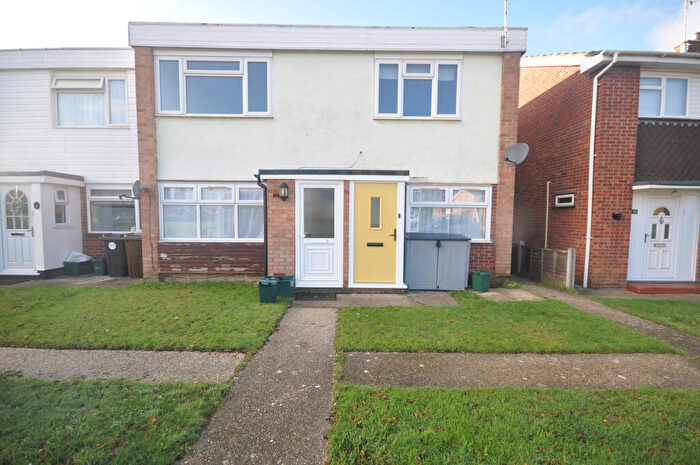 2 Bedroom Maisonette To Rent In Waveney Drive, Chelmsford, Essex, CM1